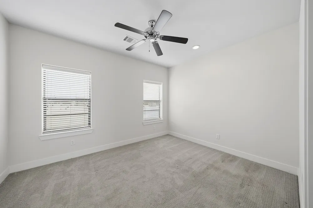 1022 Green Kensington Dr, Houston, TX 77008