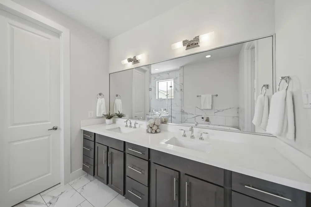 1022 Green Kensington Dr, Houston, TX 77008