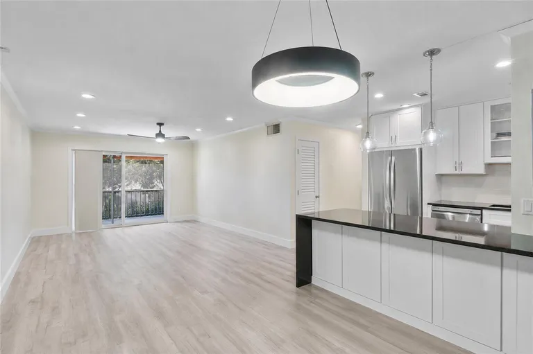 6205 Bay Club Dr, Fort Lauderdale, FL 33308