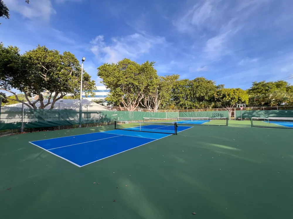 6205 Bay Club Dr, Fort Lauderdale, FL 33308