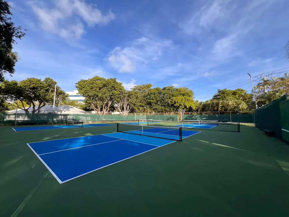 6205 Bay Club Dr, Fort Lauderdale, FL 33308