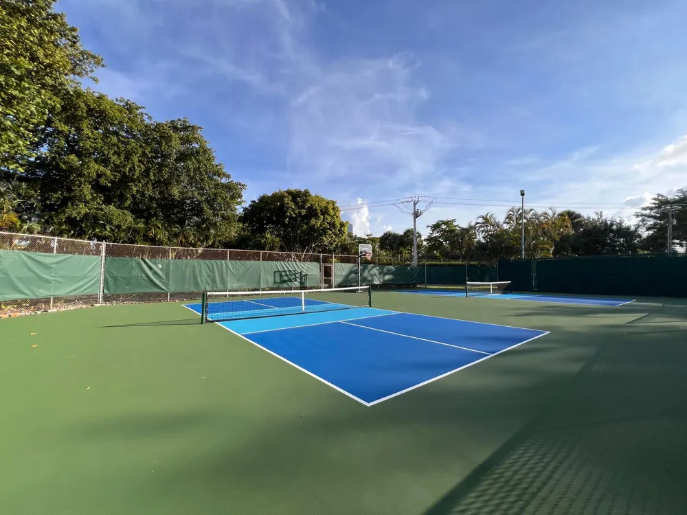 6205 Bay Club Dr, Fort Lauderdale, FL 33308