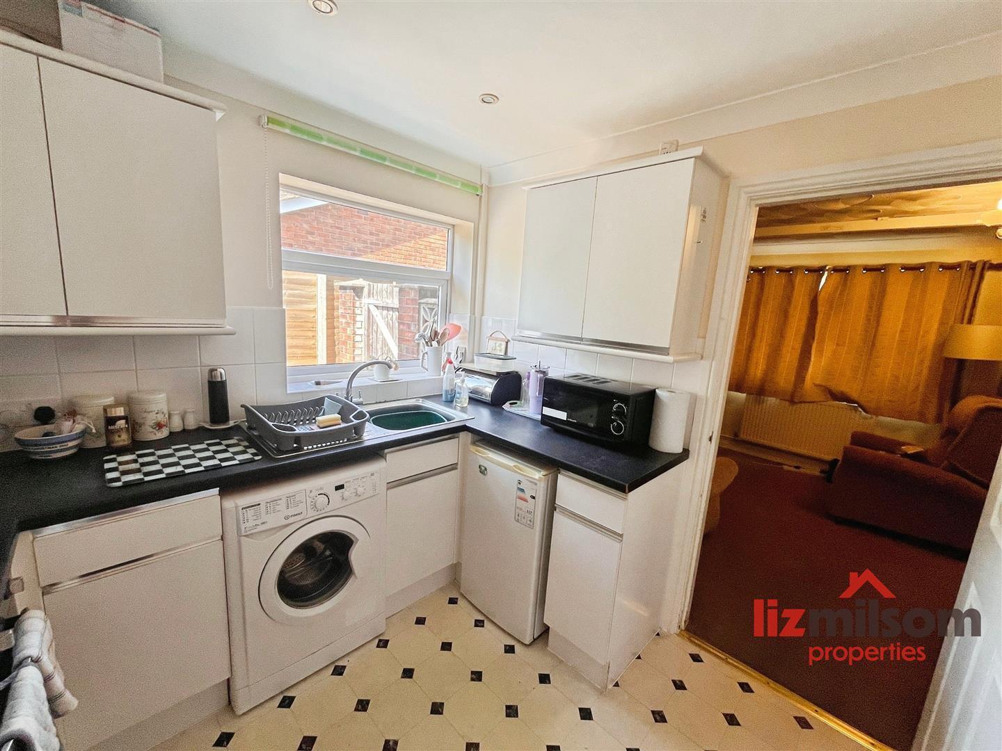 Meadow Lane, Newhall, Swadlincote Image 4