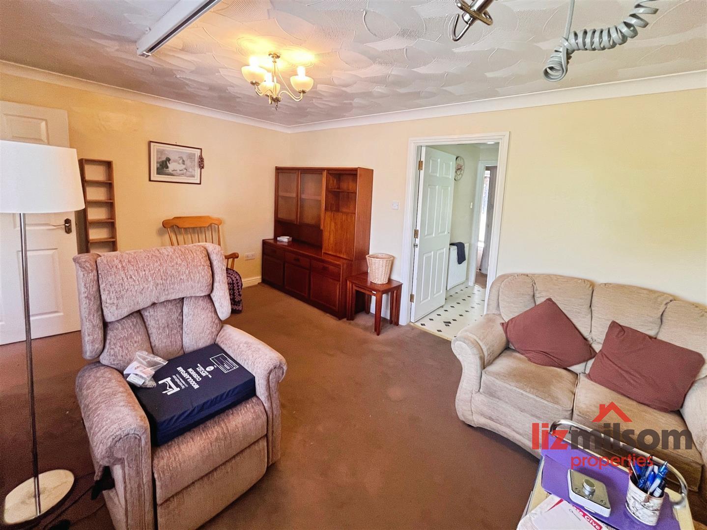 Meadow Lane, Newhall, Swadlincote Image 6