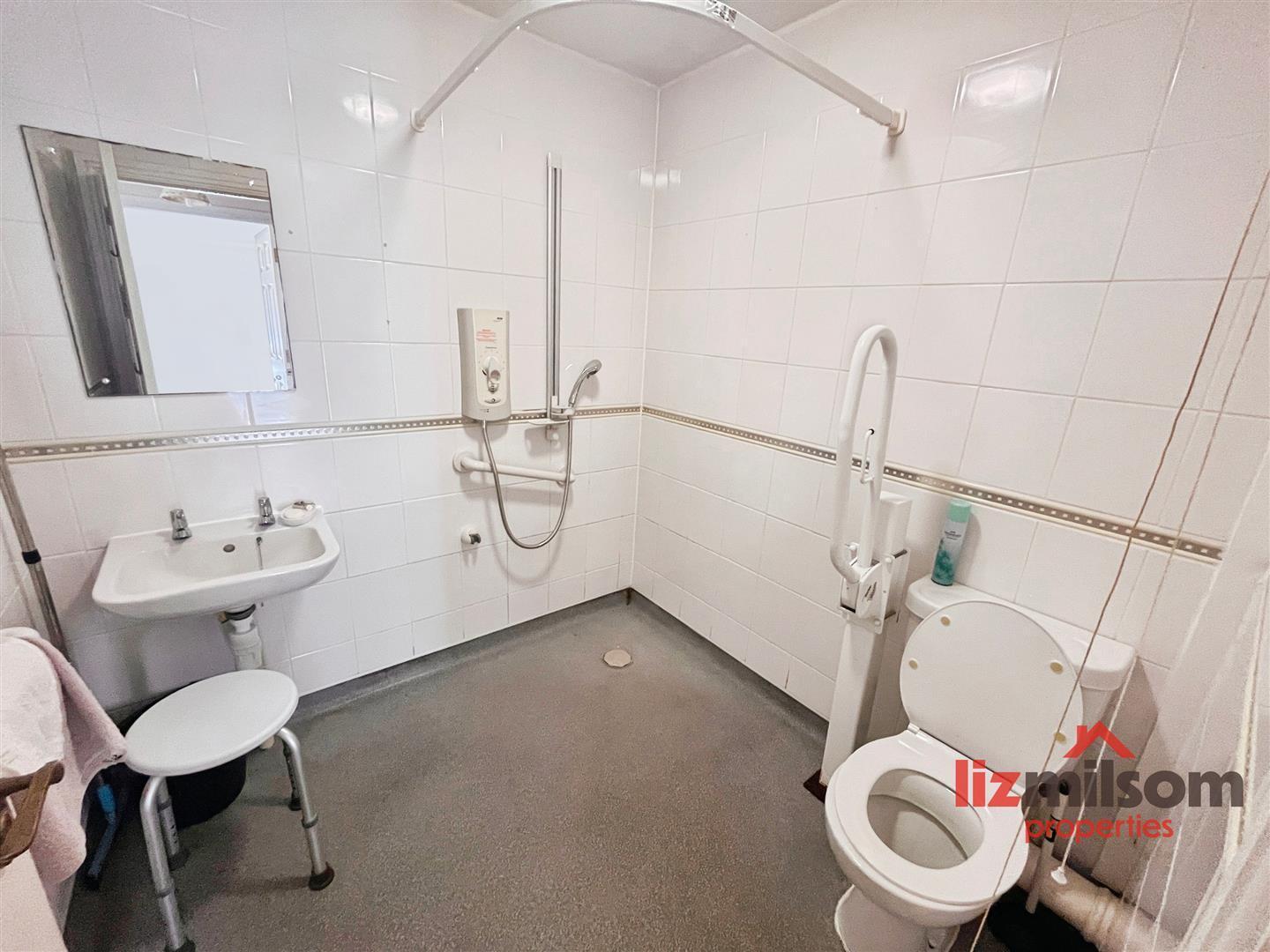 Meadow Lane, Newhall, Swadlincote Image 12