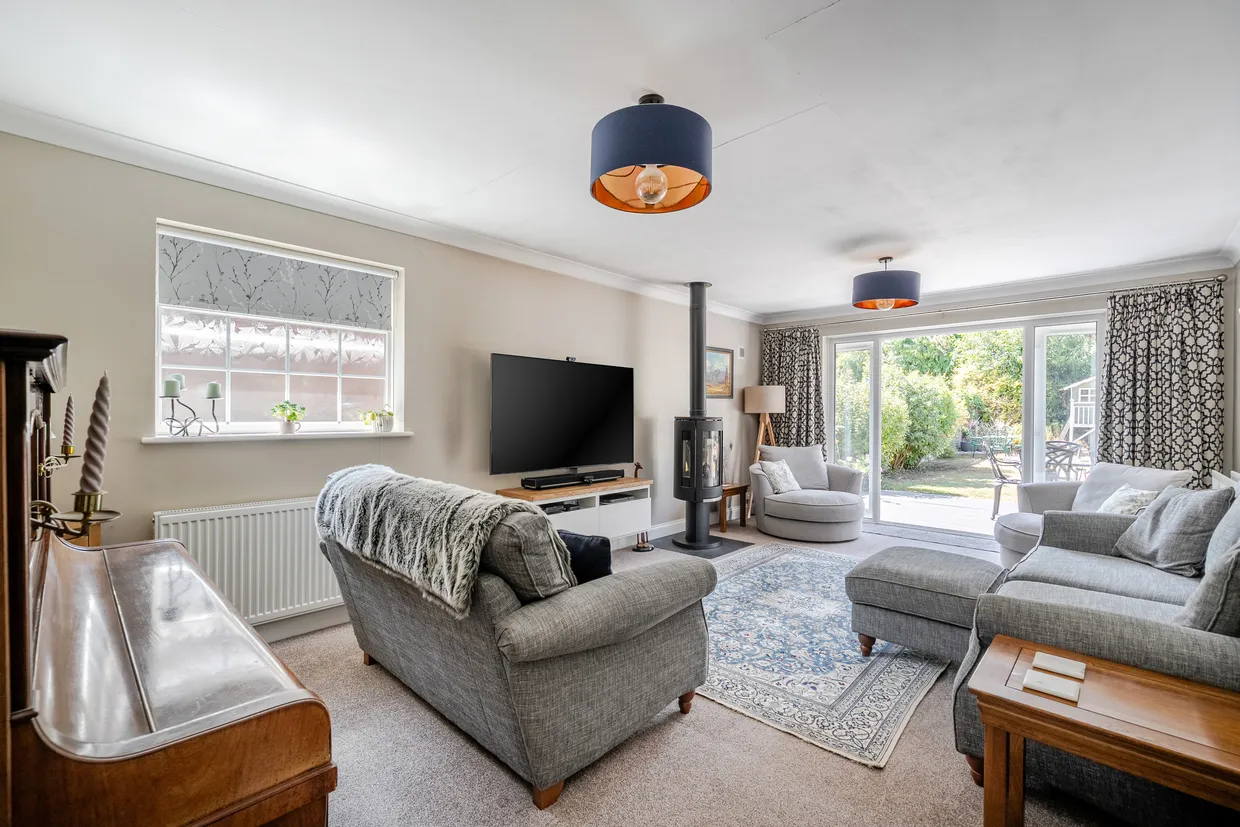 Briar Glen, Cookham, Maidenhead, SL6 photo 2