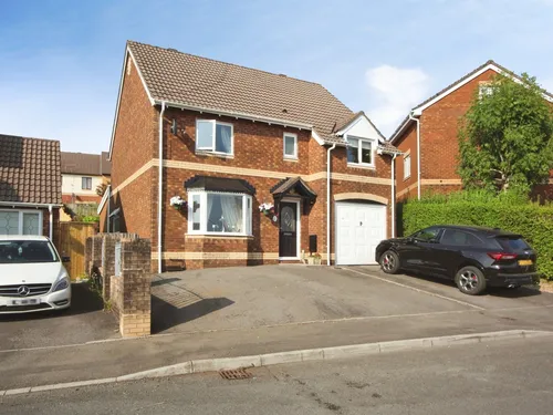 Clos Myddlyn, Beddau, Pontypriddphoto