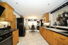Clos Myddlyn, Beddau, Pontypridd