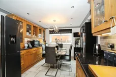 Clos Myddlyn, Beddau, Pontypridd