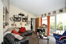 Clos Myddlyn, Beddau, Pontypridd