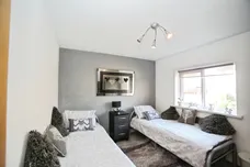 Clos Myddlyn, Beddau, Pontypridd
