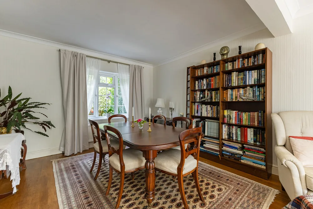 Burtons Road, Hampton Hill, TW12