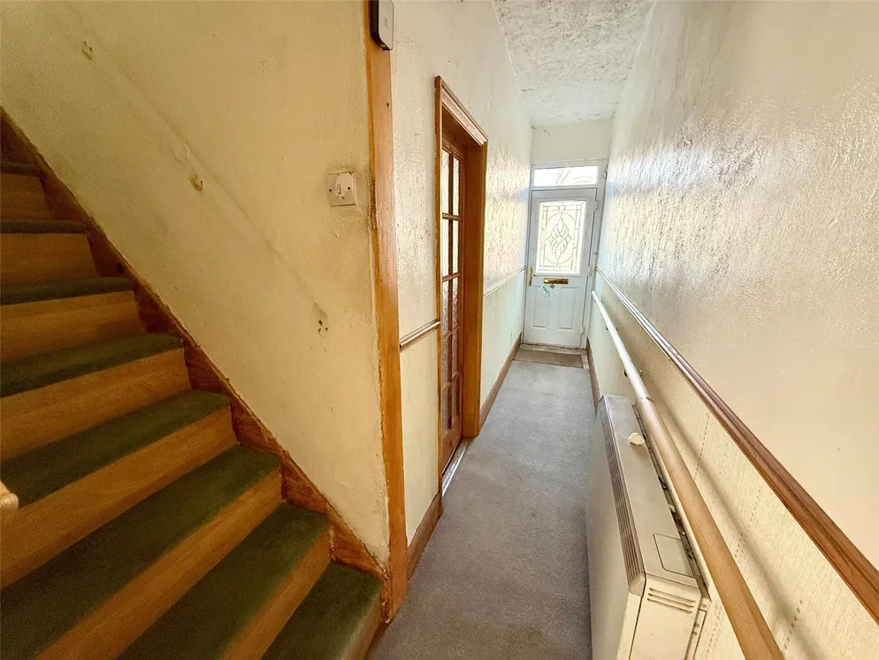 Property carousel item 3