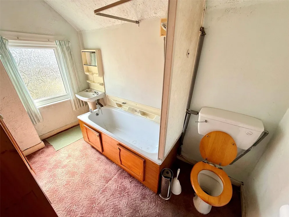 Property carousel item 16