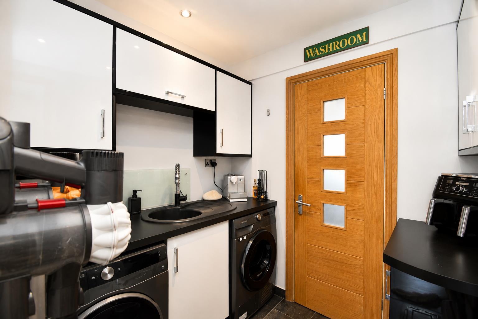 Fountain Close, Hessle Image 14
