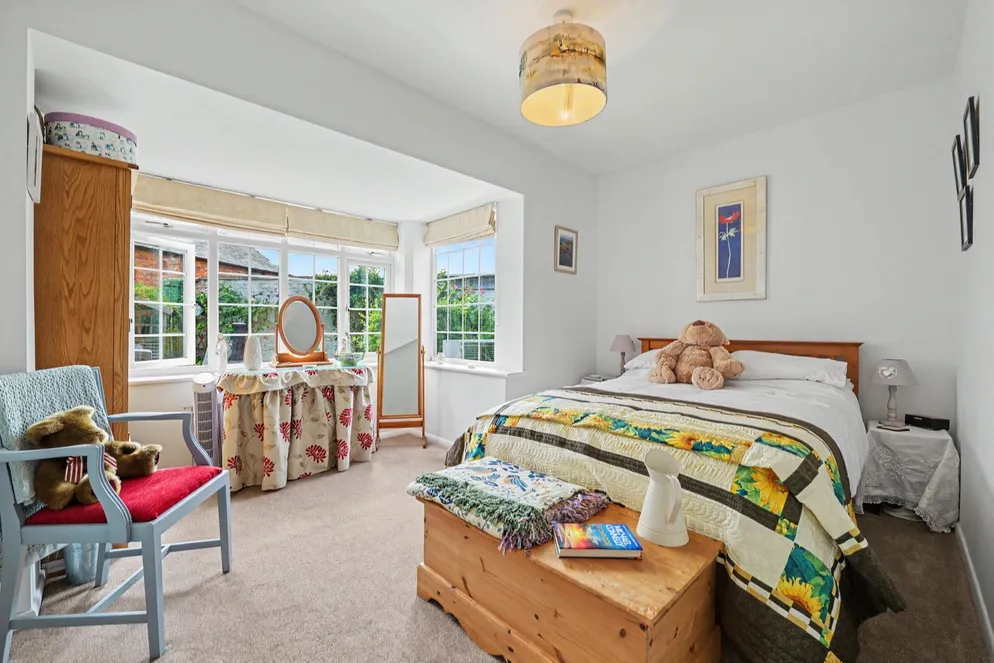 Property carousel item 14