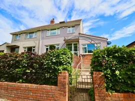 Claude Road West, Barry thumb 2