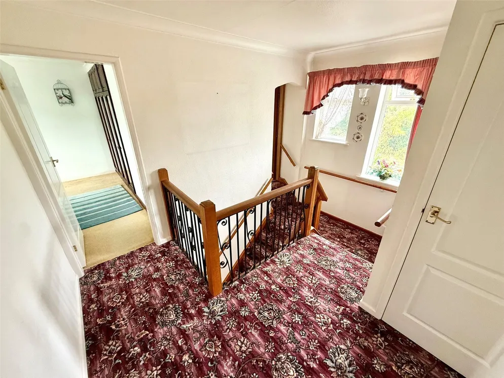 Property carousel item 16