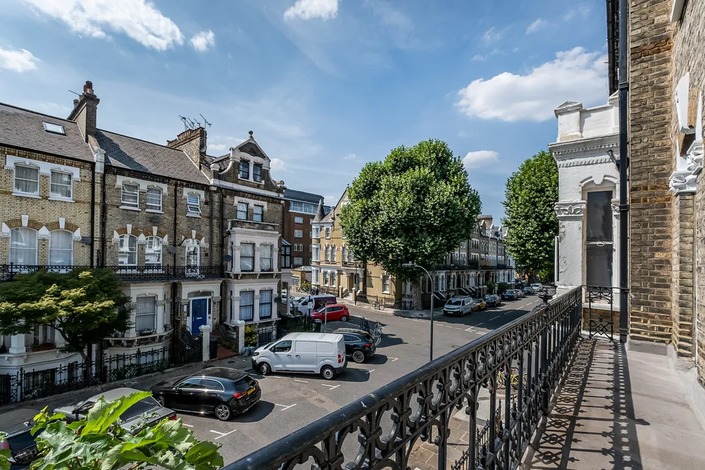 Glazbury Road, London, W14