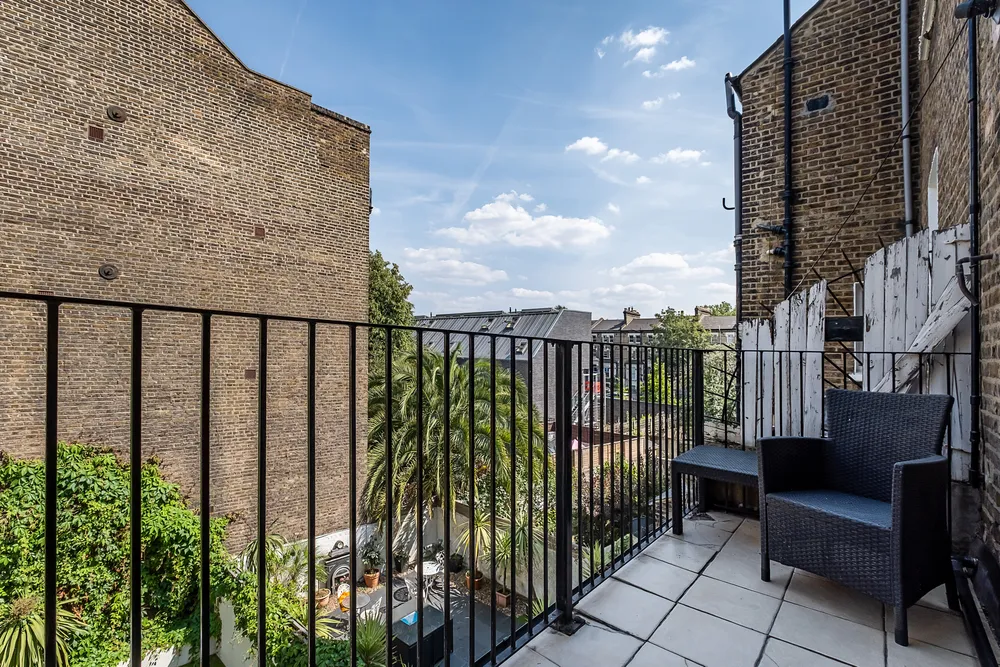 Glazbury Road, London, W14