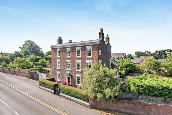 Parkgate Road, Neston, CH64 photo 3
