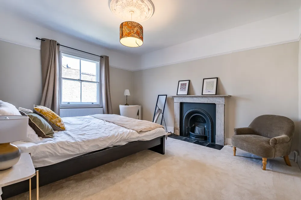 Glazbury Road, London, W14