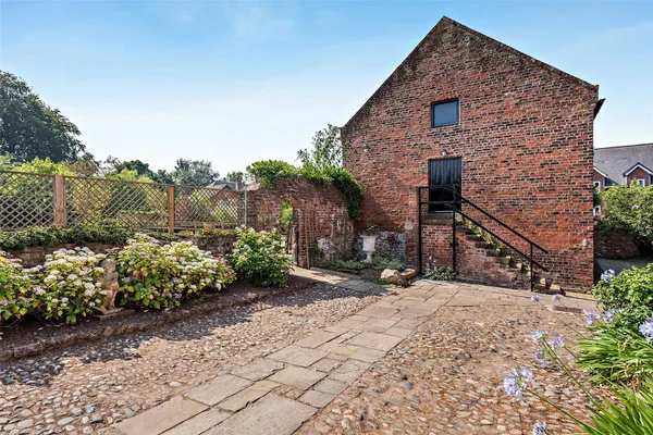 Parkgate Road, Neston, CH64 photo 30