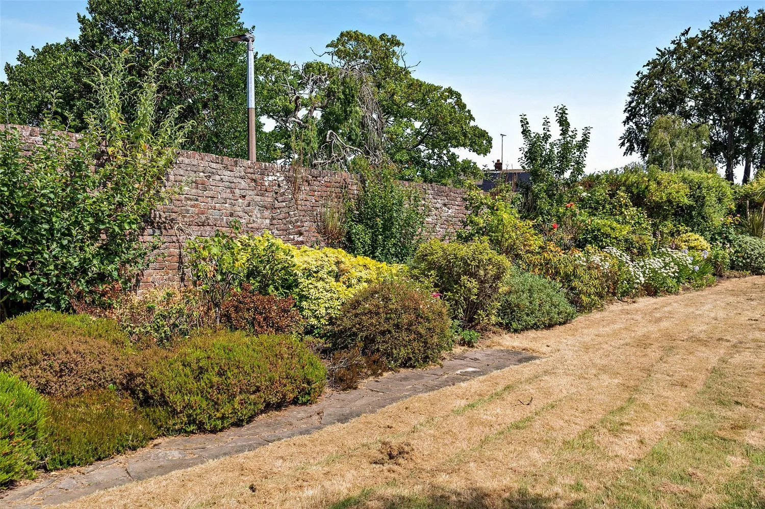 Parkgate Road, Neston, CH64 photo 35