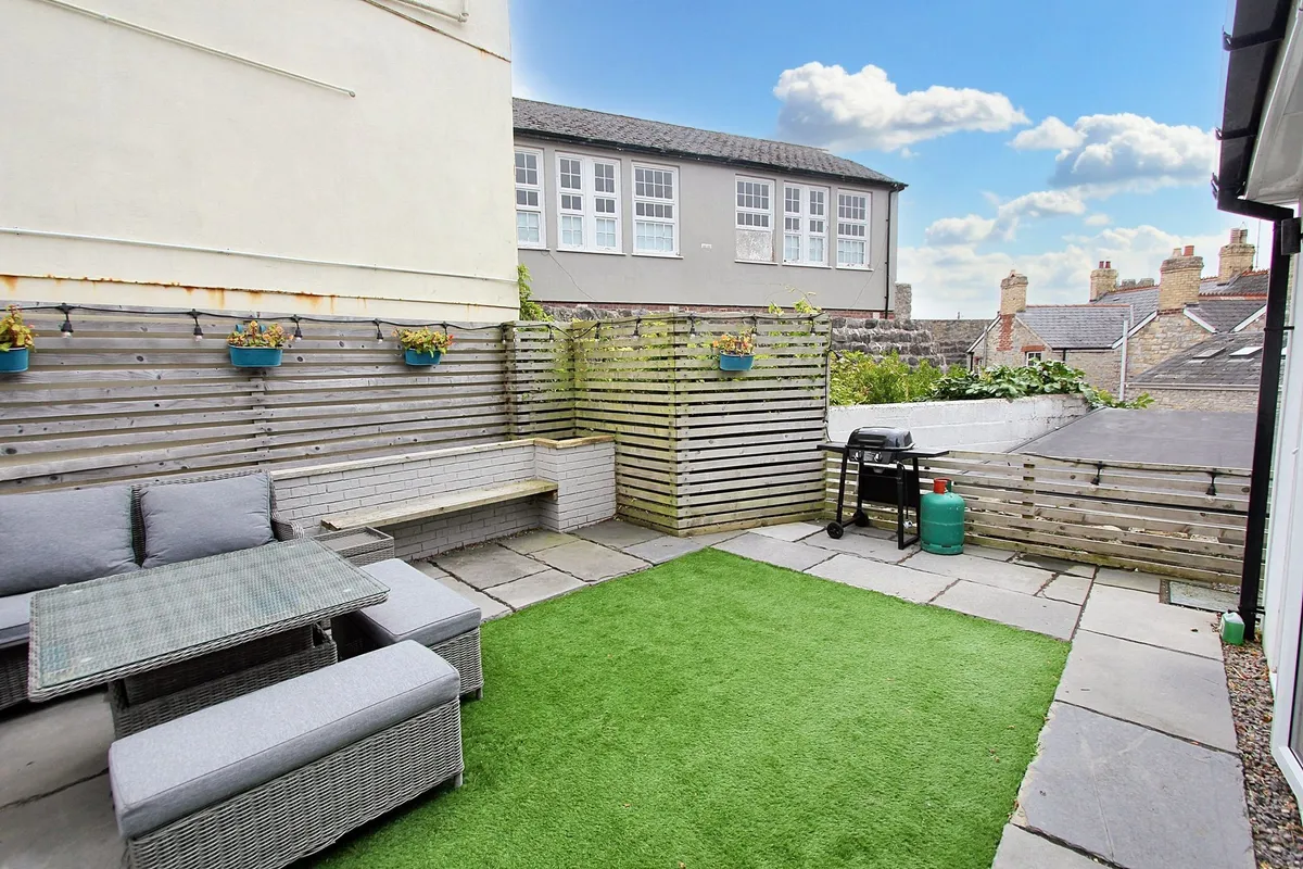 Wine Street, Llantwit Major, CF61