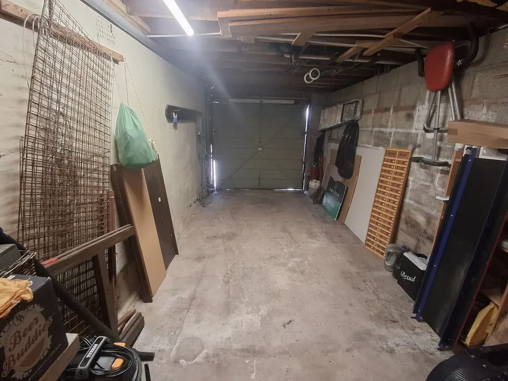 Property carousel item 14
