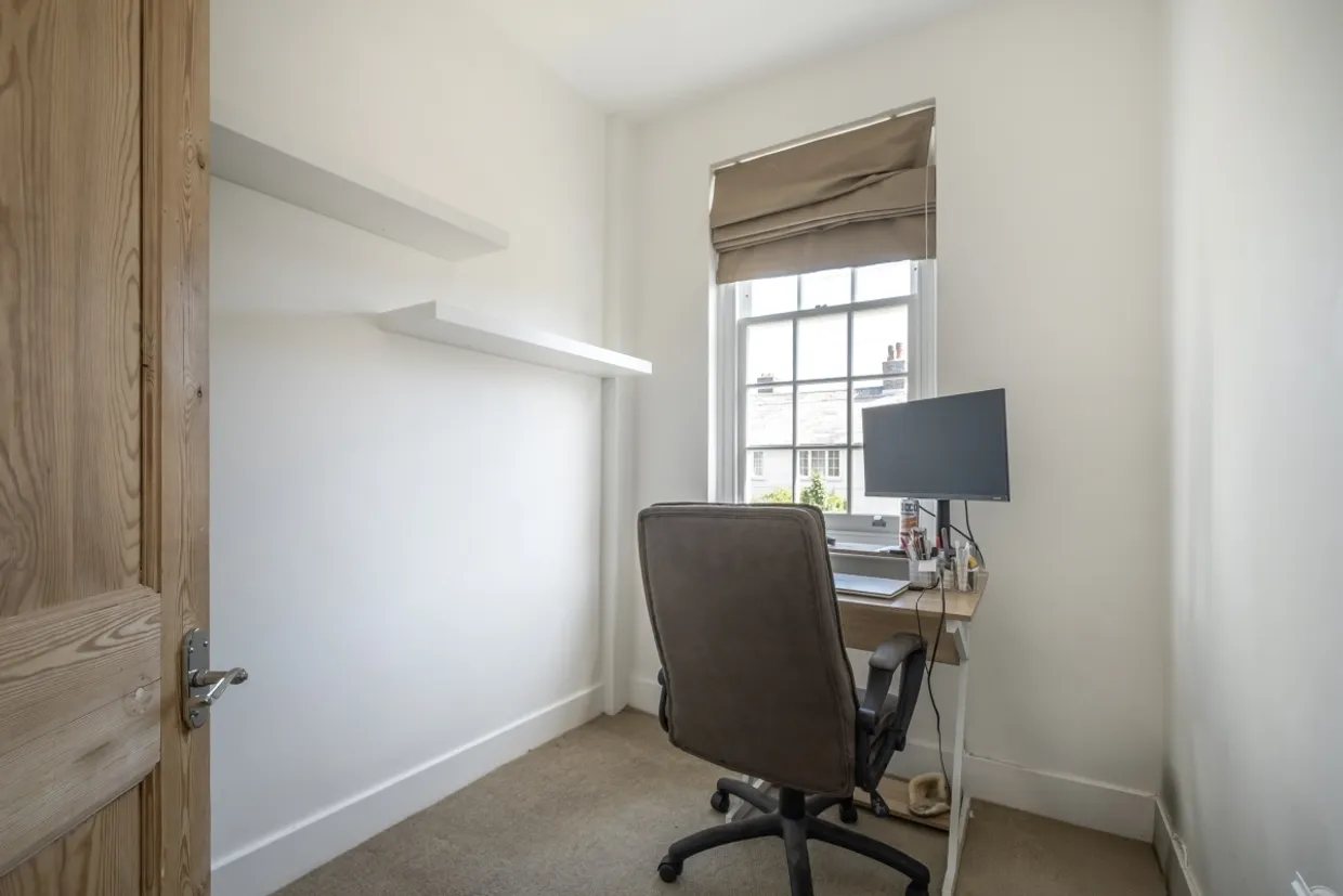 Swaby Road Earlsfield SW18 photo 13
