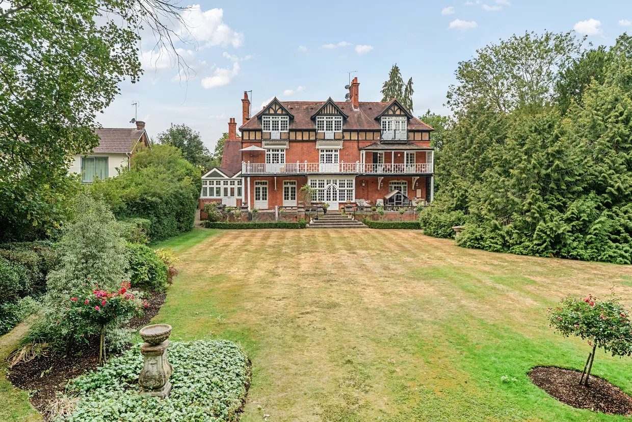 Court Road, Maidenhead, SL6 photo 1
