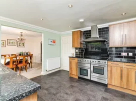 Upper Olland Street, Bungay thumb 3