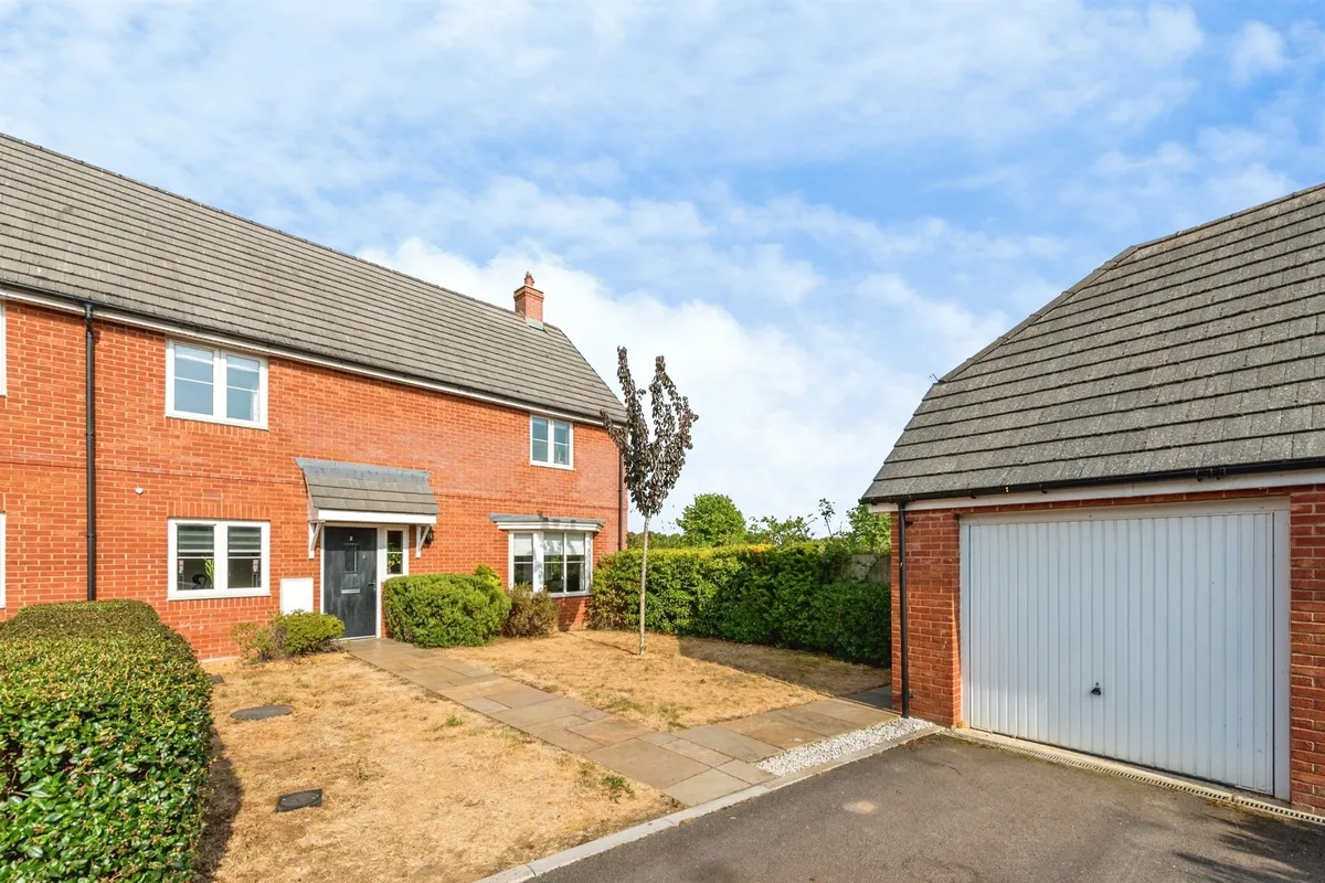 Buchan Place, Kingston Bagpuize, ABINGDON