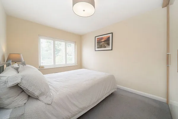 Queens Road, Weybridge, KT13 photo 10