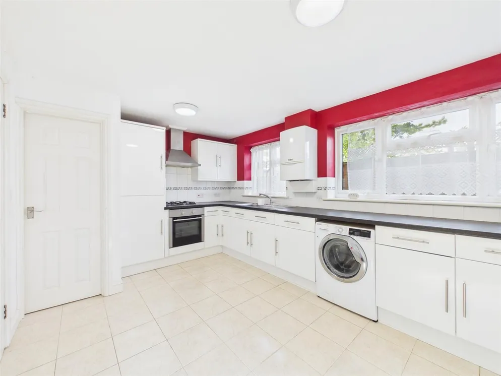 Property carousel item 5