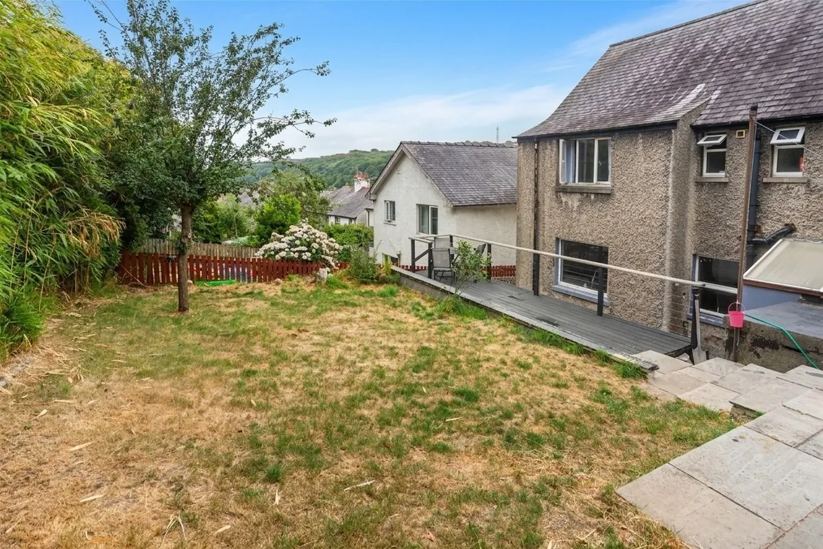 Penchwintan Road, Bangor, Gwynedd, LL57