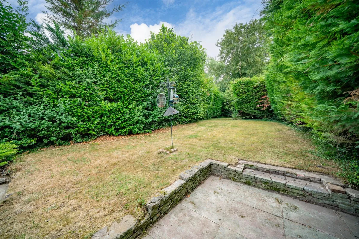 Harthall Lane, Kings Langley, Hertfordshire, WD4 8JH