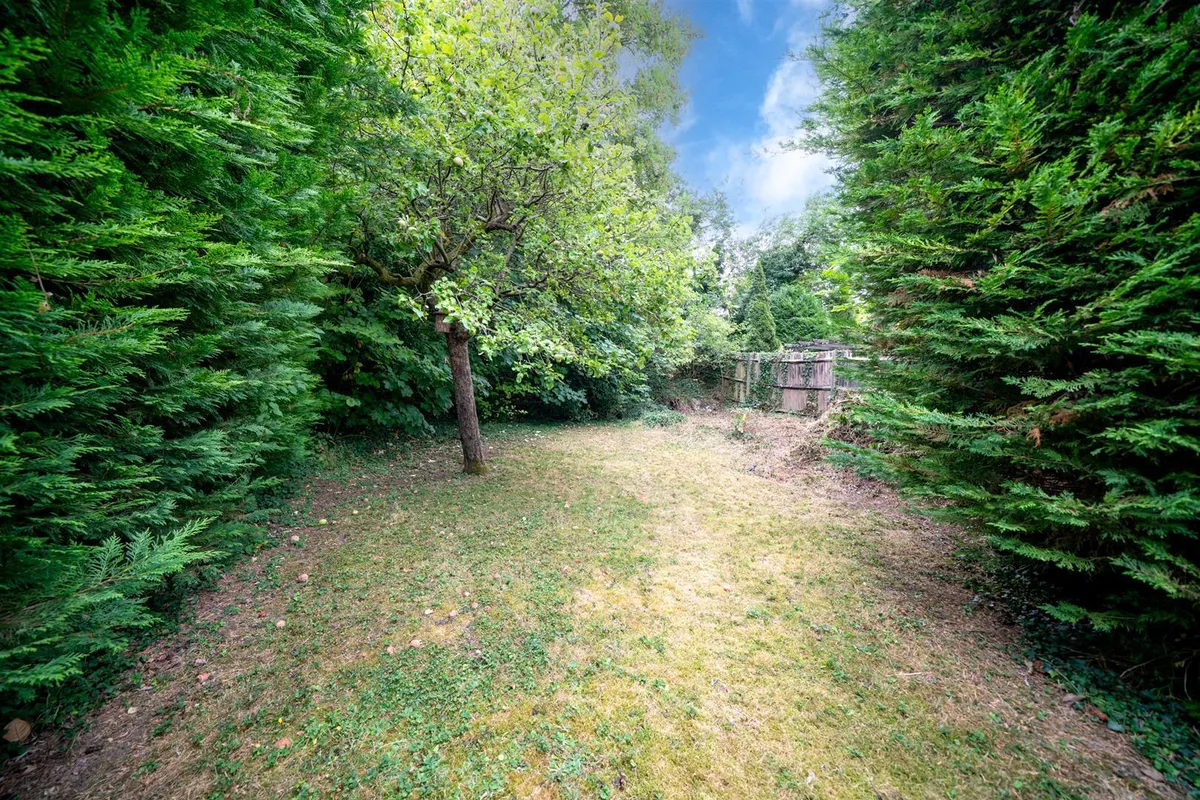 Harthall Lane, Kings Langley, Hertfordshire, WD4 8JH