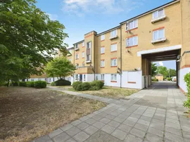 Dads Wood, Harlow photo