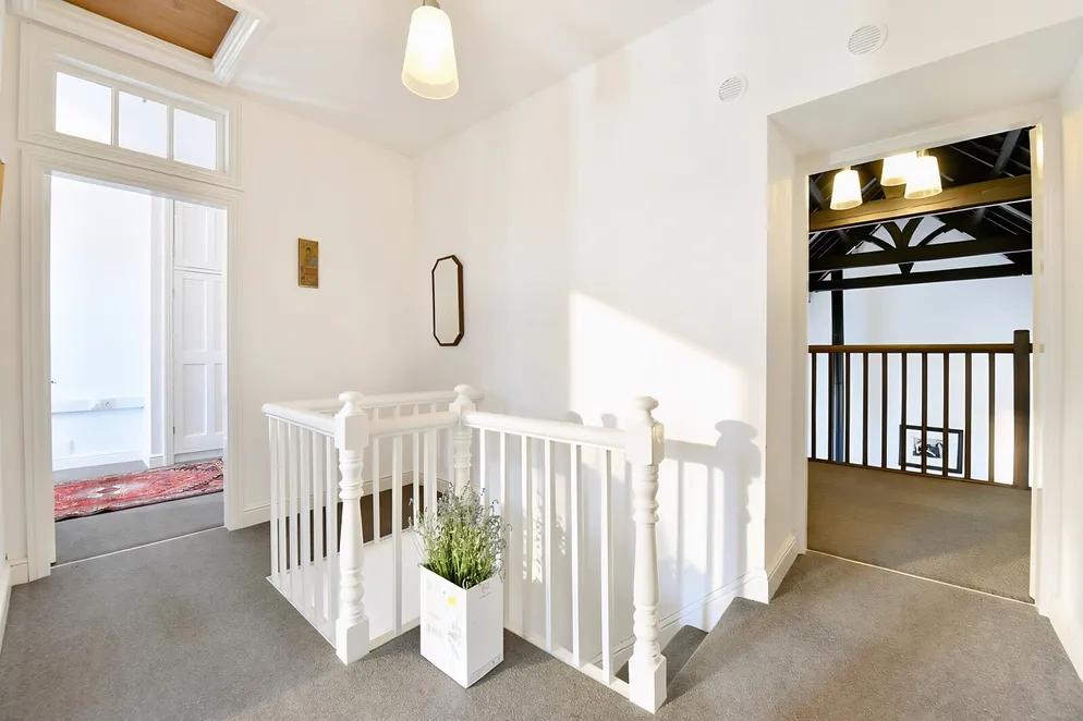Property carousel item 12