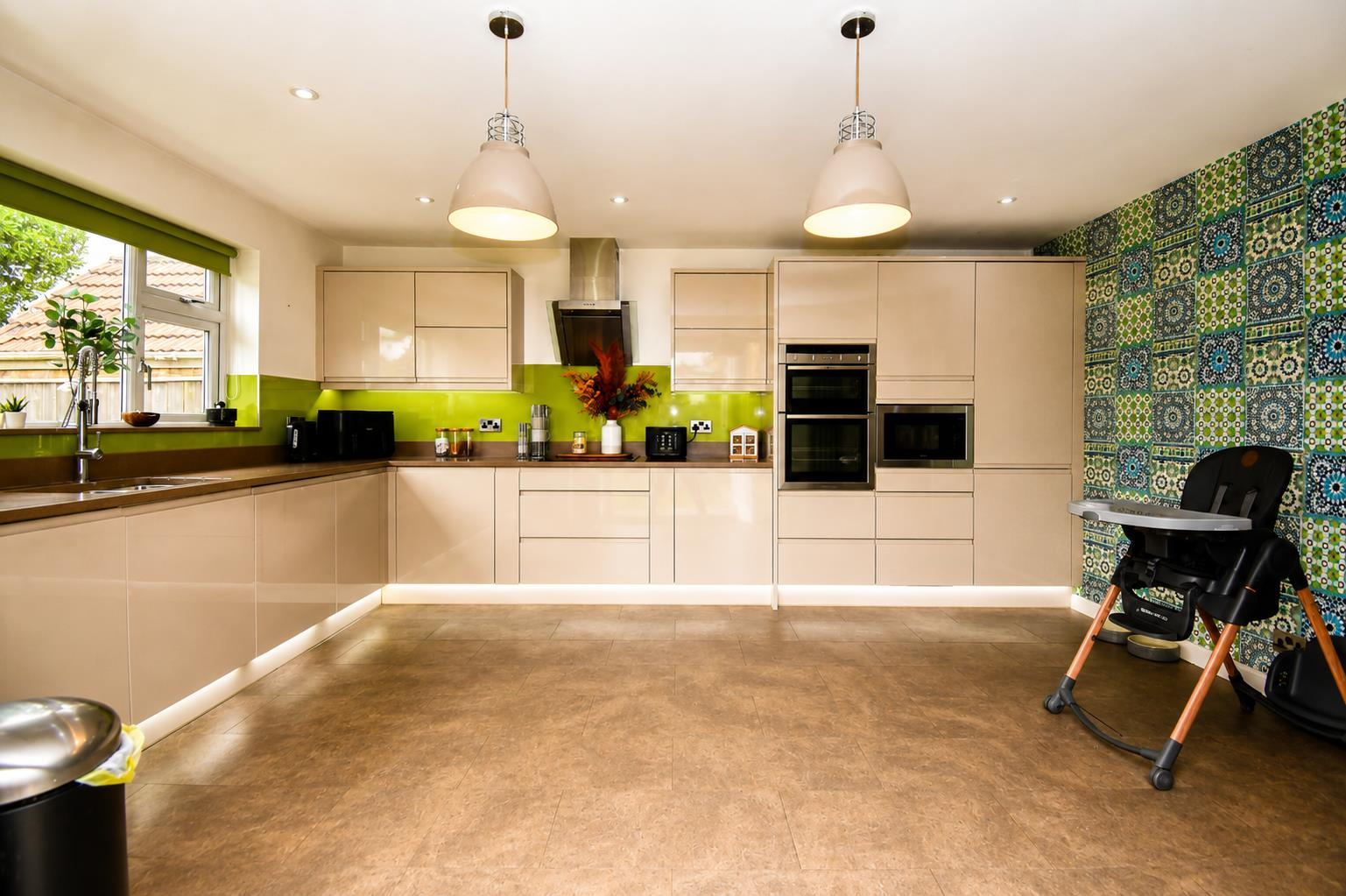 Tranby Lane, Anlaby, Hull Image 3