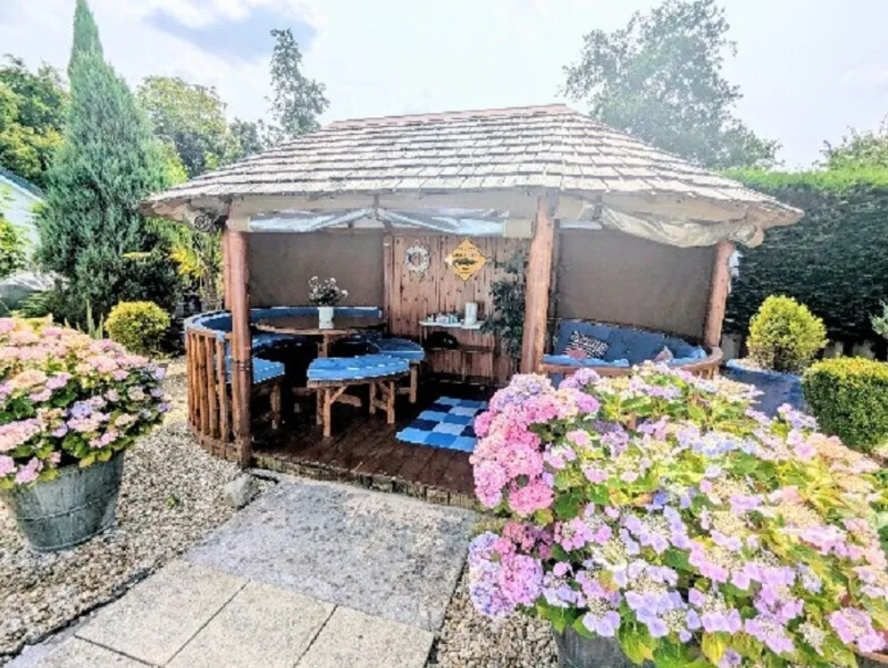 Property carousel item 32