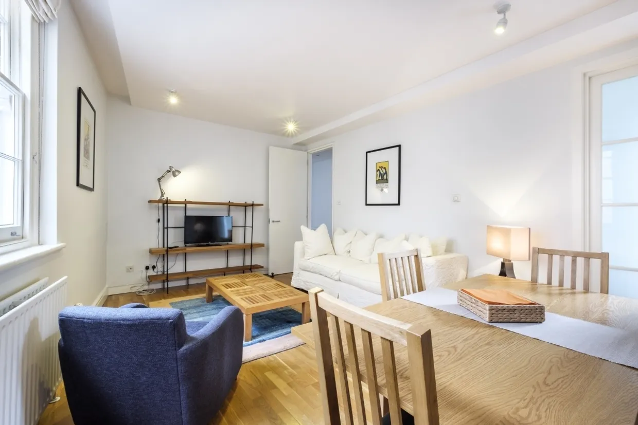 Carter Lane EC4V, EPC:C photo 1