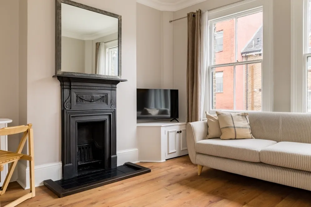 Tabard Street, Borough, SE1 photo 2