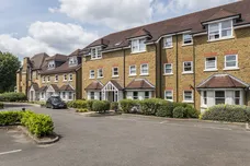 Ravens Close Surbiton KT6 photo 6