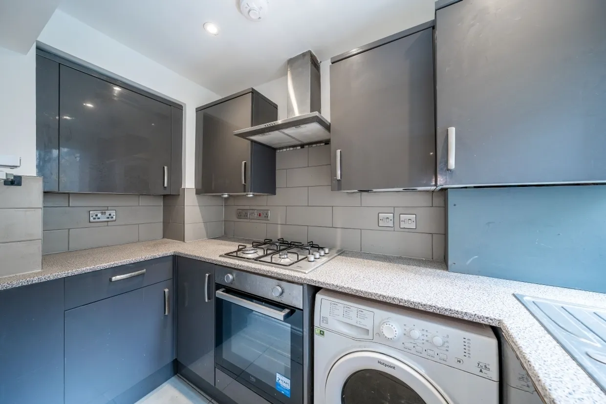 Trinity Road London SW17 photo 1