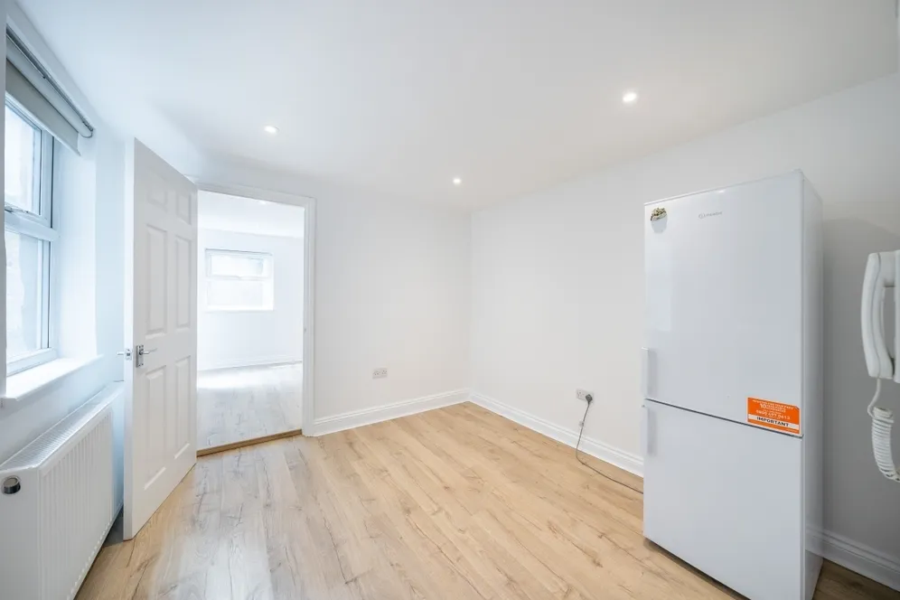 Trinity Road London SW17 photo 6