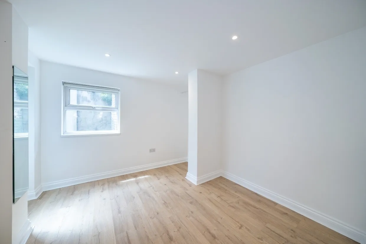 Trinity Road London SW17 photo 8