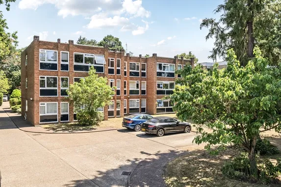 Bridgewater Road Weybridge KT13